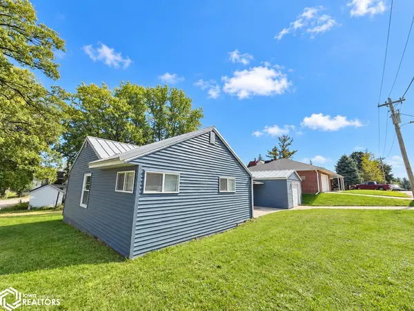807 Park AVE, Brooklyn, IA 52211