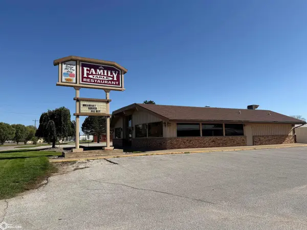 1525 Radiant RD, Carroll, IA 51401