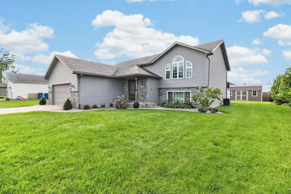 795 Surrey DR, Lowell, IN 46356