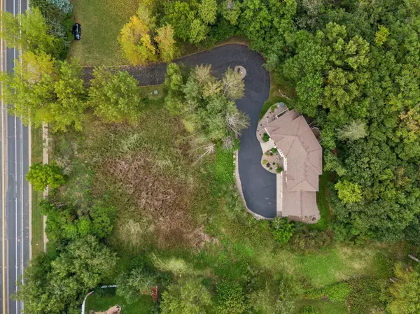 14831 Lac Lavon DR, Burnsville, MN 55306