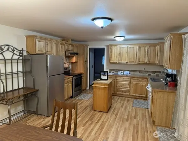 16106 14th AVE E, Tacoma, WA 98445