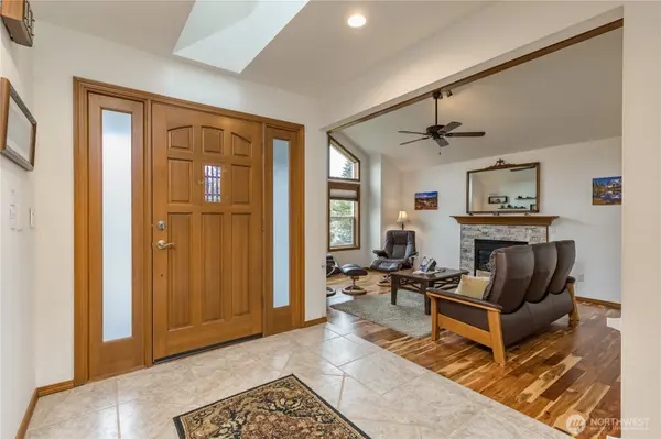 1202 Pike ST NE, Auburn, WA 98002