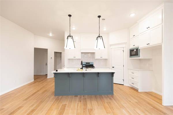 10336 SW 56th ST, Mustang, OK 73064