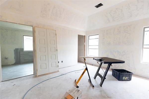 12501 SW 31st ST, Yukon, OK 73099