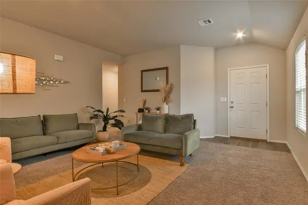 1316 Chuck Wagon DR, El Reno, OK 73036
