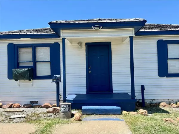 1137 E Chestnut ST, Altus, OK 73521
