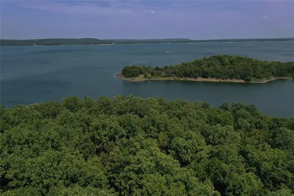 16 Merlot DR, Eufaula, OK 74432