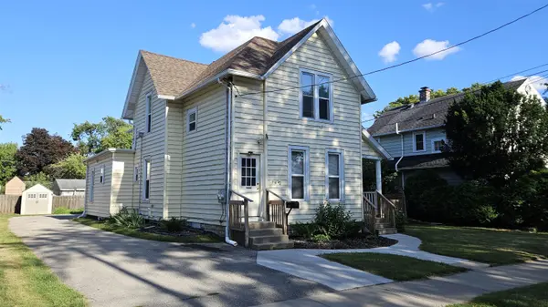 714 N DURKEE ST, Appleton, WI 54911