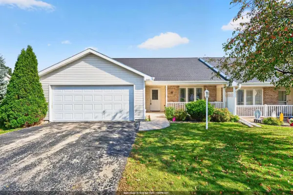 246 WYLDEWOOD DR #E, Oshkosh, WI 54904