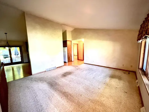 2039 MEADOW LINKS DR, New Franken, WI 54229-9788