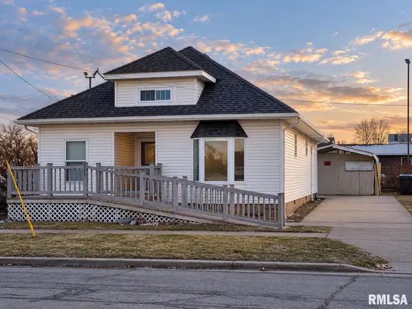 705 W COLLEGE ST, Marion, IL 62959
