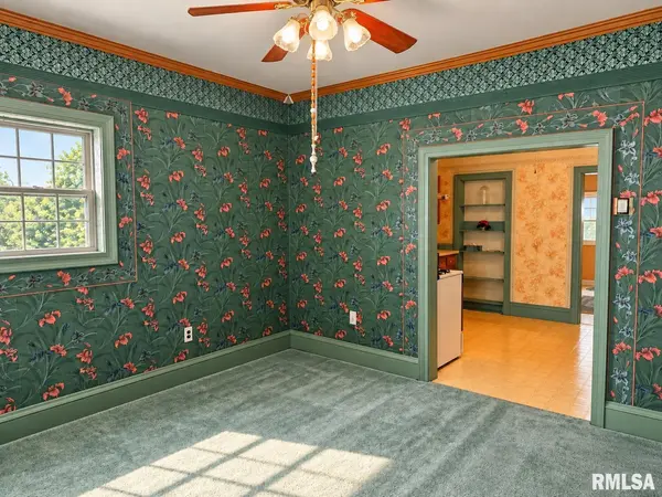 705 W COLLEGE ST, Marion, IL 62959