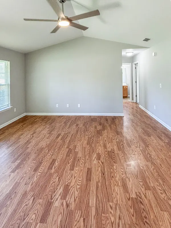 233 Royal Garden Dr, Murfreesboro, TN 37130