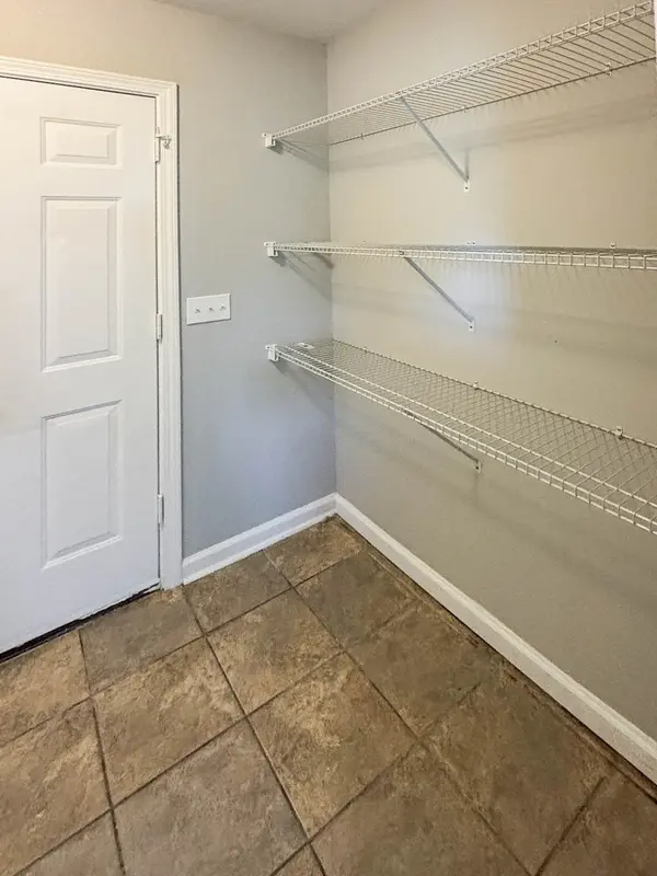 233 Royal Garden Dr, Murfreesboro, TN 37130