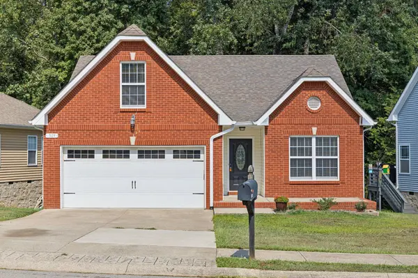 309 David Dr, Clarksville, TN 37040