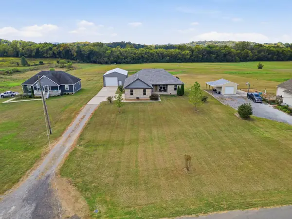 285 Burnley Rd, Hartsville, TN 37074