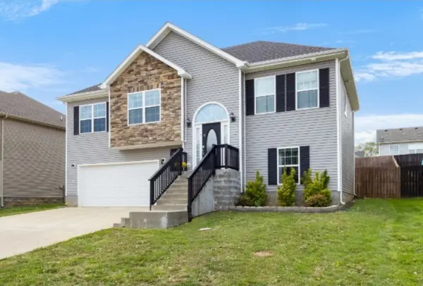 1391 Freedom Dr, Clarksville, TN 37042