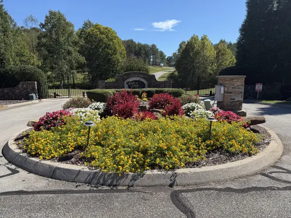 114 Meadow Ln, Harriman, TN 37748