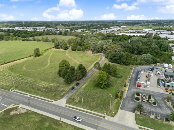 000 W Northview Rd, Nixa, MO 65714