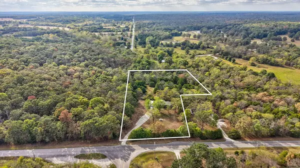 371 Red Top RD, Buffalo, MO 65622