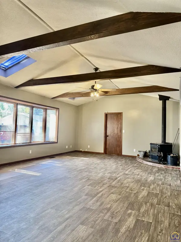 307 NE Freeman AVE, Topeka, KS 66616