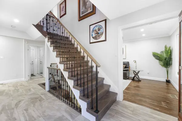 25 Sir Lancelot CT, Caledon, ON L7E 1N3