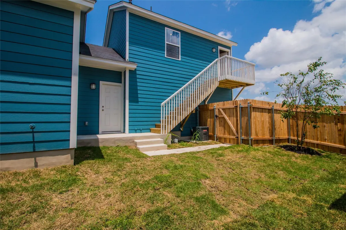 1524 Arbor Knot DR #B, Kyle, TX 78640