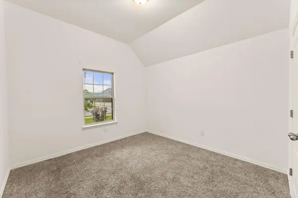506 Roaming DR, Hutto, TX 78634