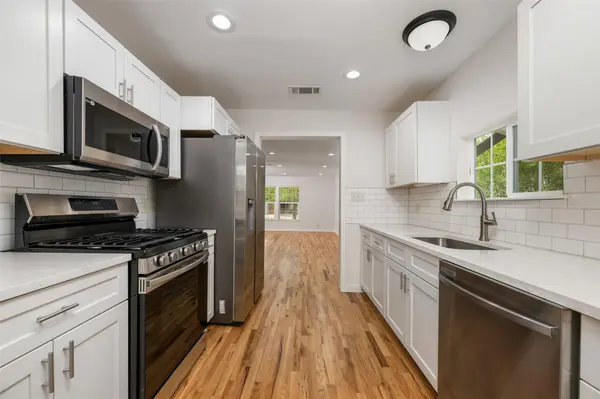 1806 Mohle DR, Austin, TX 78703