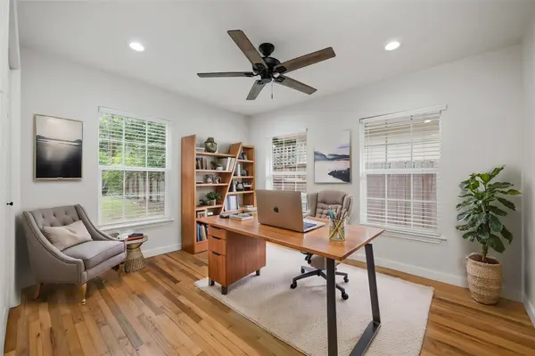 1806 Mohle DR, Austin, TX 78703