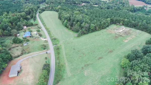 5000 Rhoney RD, Connelly Springs, NC 28612