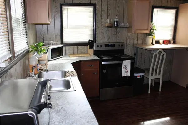 106 Carlton ST, Pittsburg, KS 66762