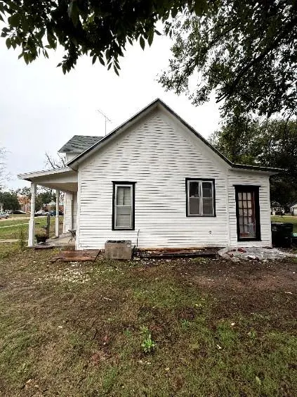 306 E 3rd ST, Other, KS 67526