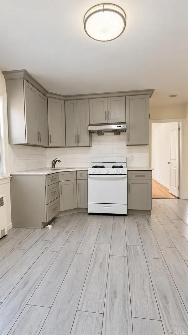 192-14 35th AVE, Flushing, NY 11358