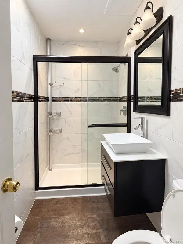 86-16 60th AVE #4Q, Elmhurst, NY 11373