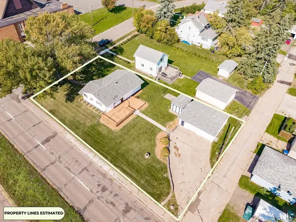 534 N 61st Ave W, Duluth, MN 55807