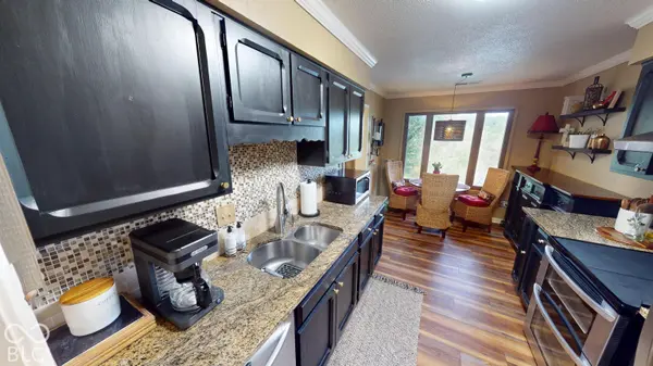 201 Bluffs CIR #E, Noblesville, IN 46062