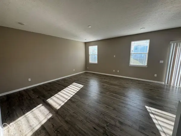 160 Thorpe DR, Whiteland, IN 46184
