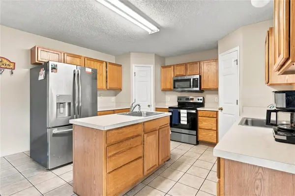 2818 SHEILA DR, Apopka, FL 32712