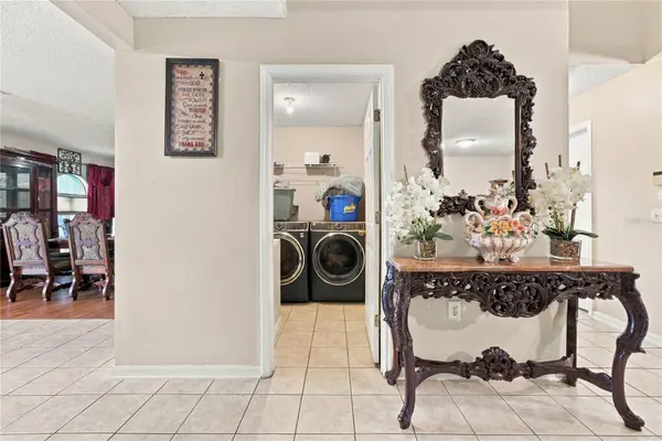 2818 SHEILA DR, Apopka, FL 32712