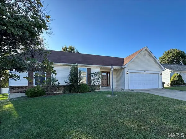 625 Autumn Oaks DR, St Peters, MO 63376