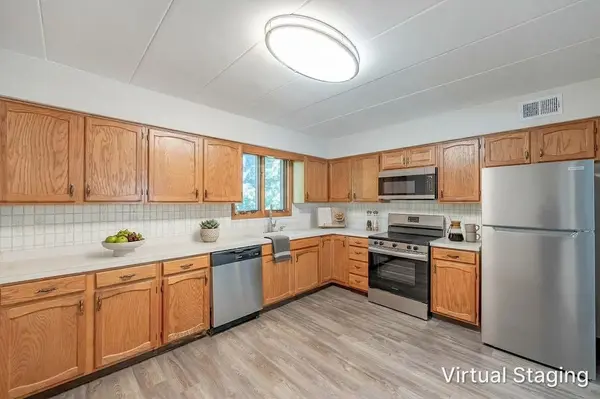 11018 Theresa CIR #2D, Palos Hills, IL 60465