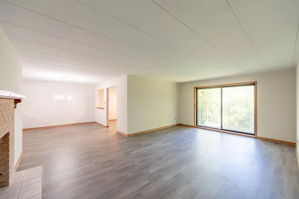 11018 Theresa CIR #2D, Palos Hills, IL 60465
