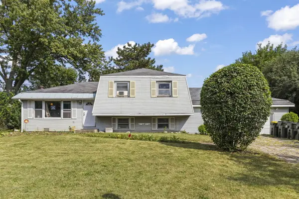 1N043 Darling ST, Carol Stream, IL 60188