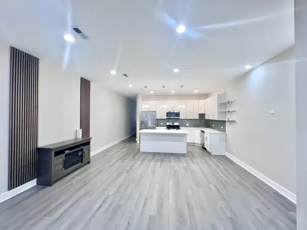 5549 N Lincoln AVE #1, Chicago, IL 60625