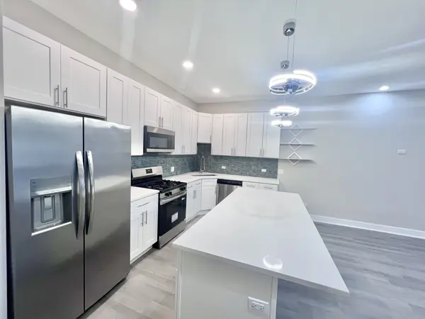 5549 N Lincoln AVE #1, Chicago, IL 60625