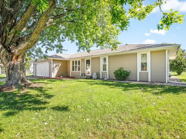 8523 Terrang CT, Machesney Park, IL 61115