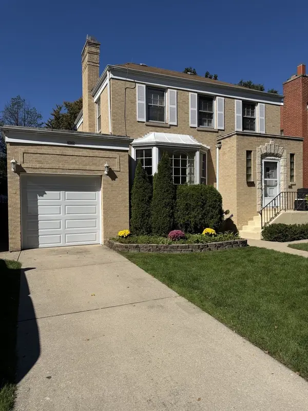 6342 N Legett, Chicago, IL 60646