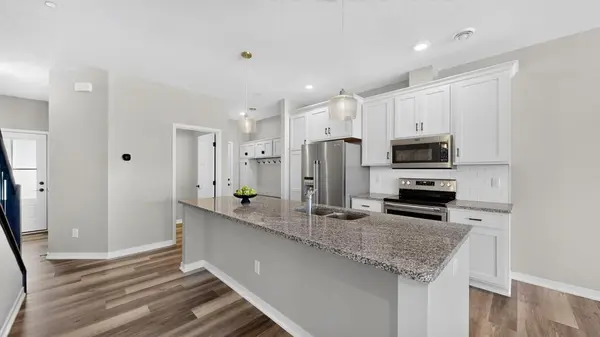 5237 Harvest Square PL NW, Rochester, MN 55901