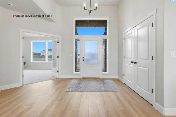 6605 Rd 90, Pasco, WA 99301
